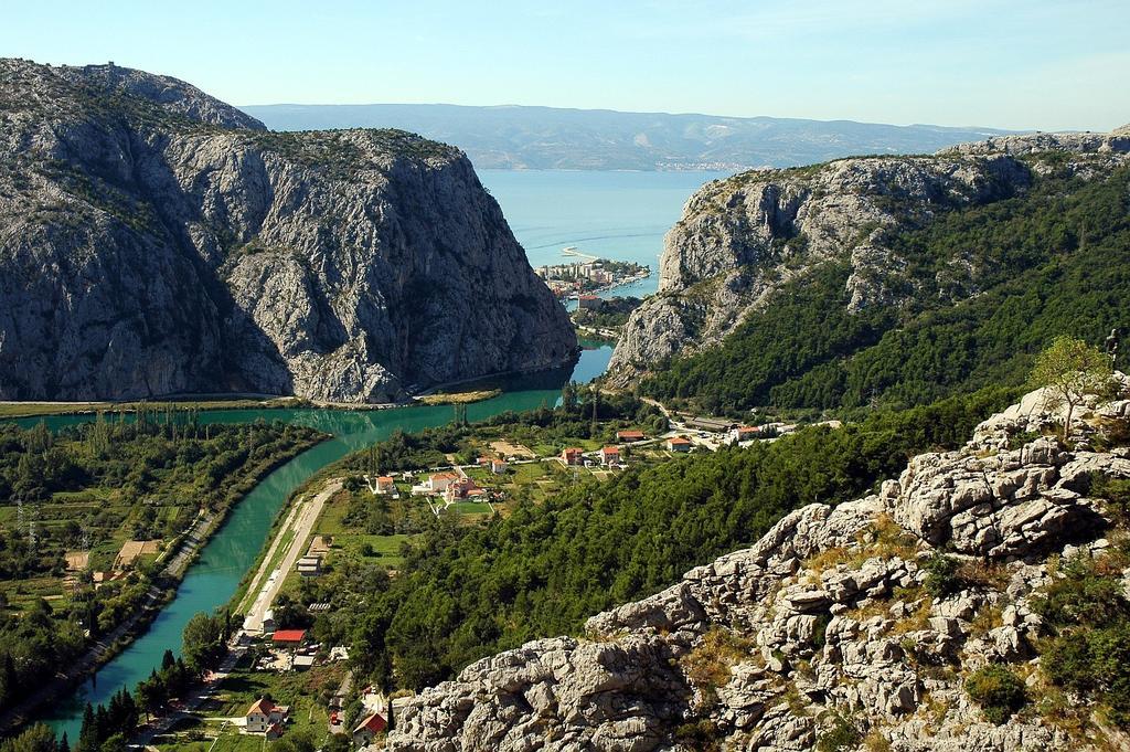 Sabina Apartments Omiš Quarto foto