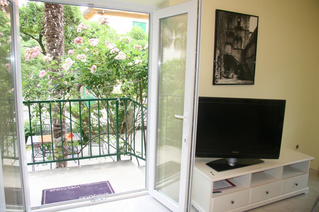 Sabina Apartments Omiš Quarto foto